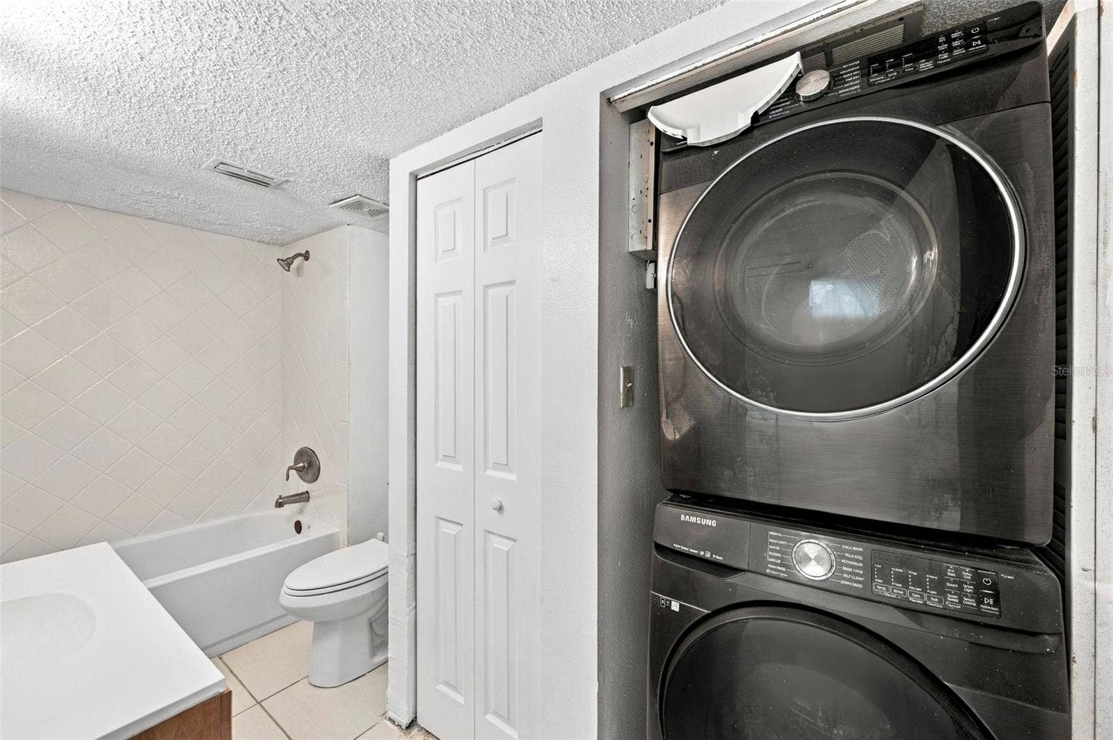2051 SKIMMER COURT W, #112, Clearwater, FL 33762 Bathroom 2