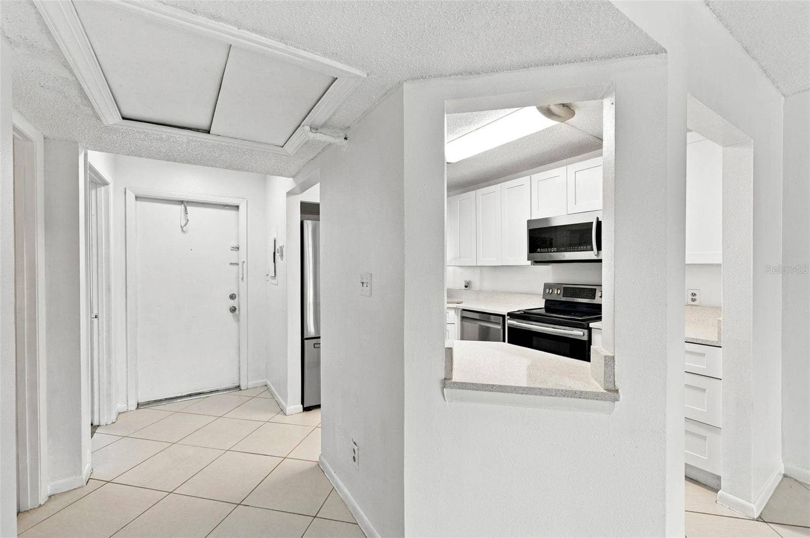 2051 SKIMMER COURT W, #112, Clearwater, FL 33762 Entrance