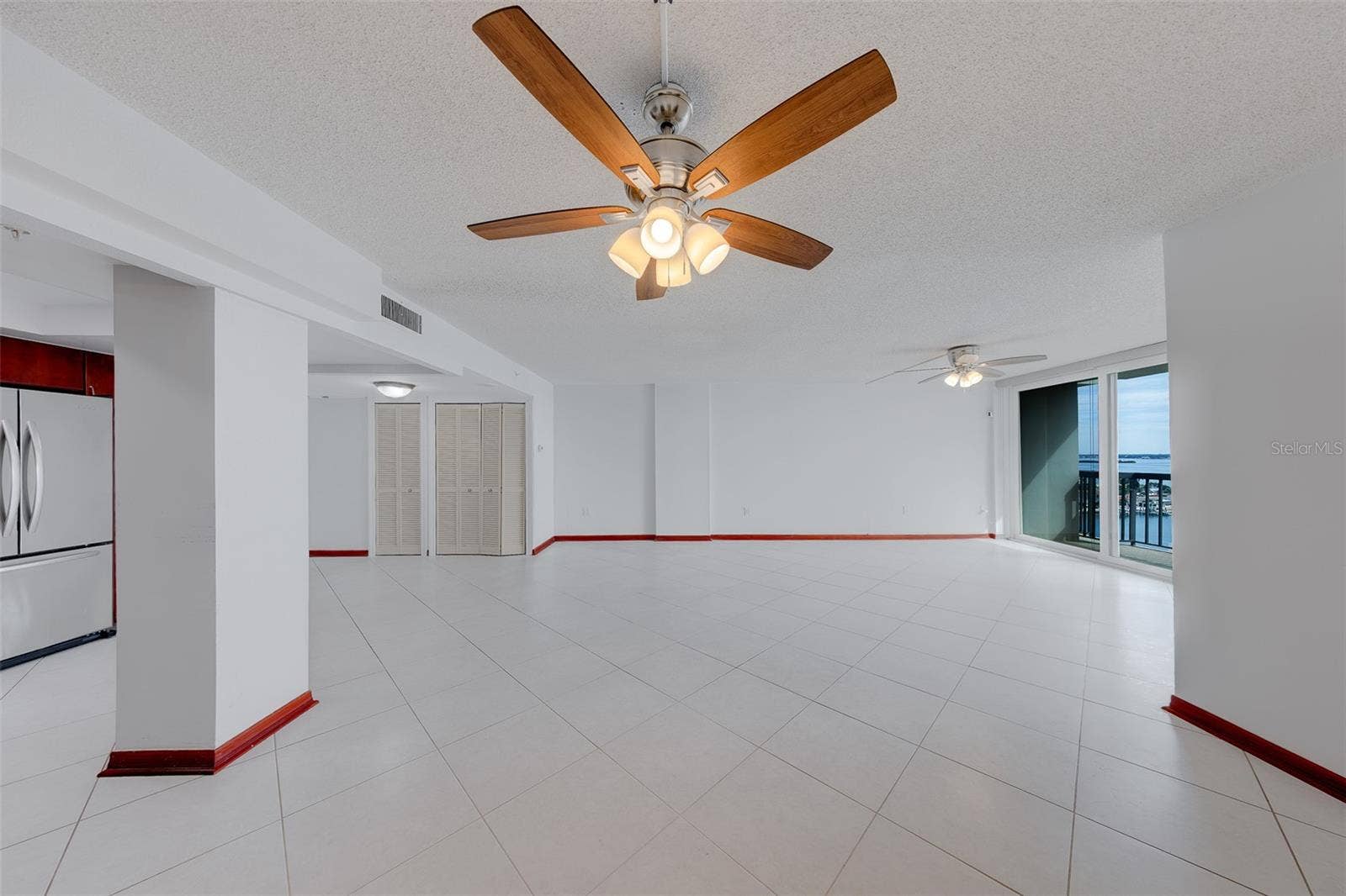 400 ISLAND WAY, #1109, Clearwater, FL 33767 400 ISLAND WAY, #1109, Clearwater, FL 33767