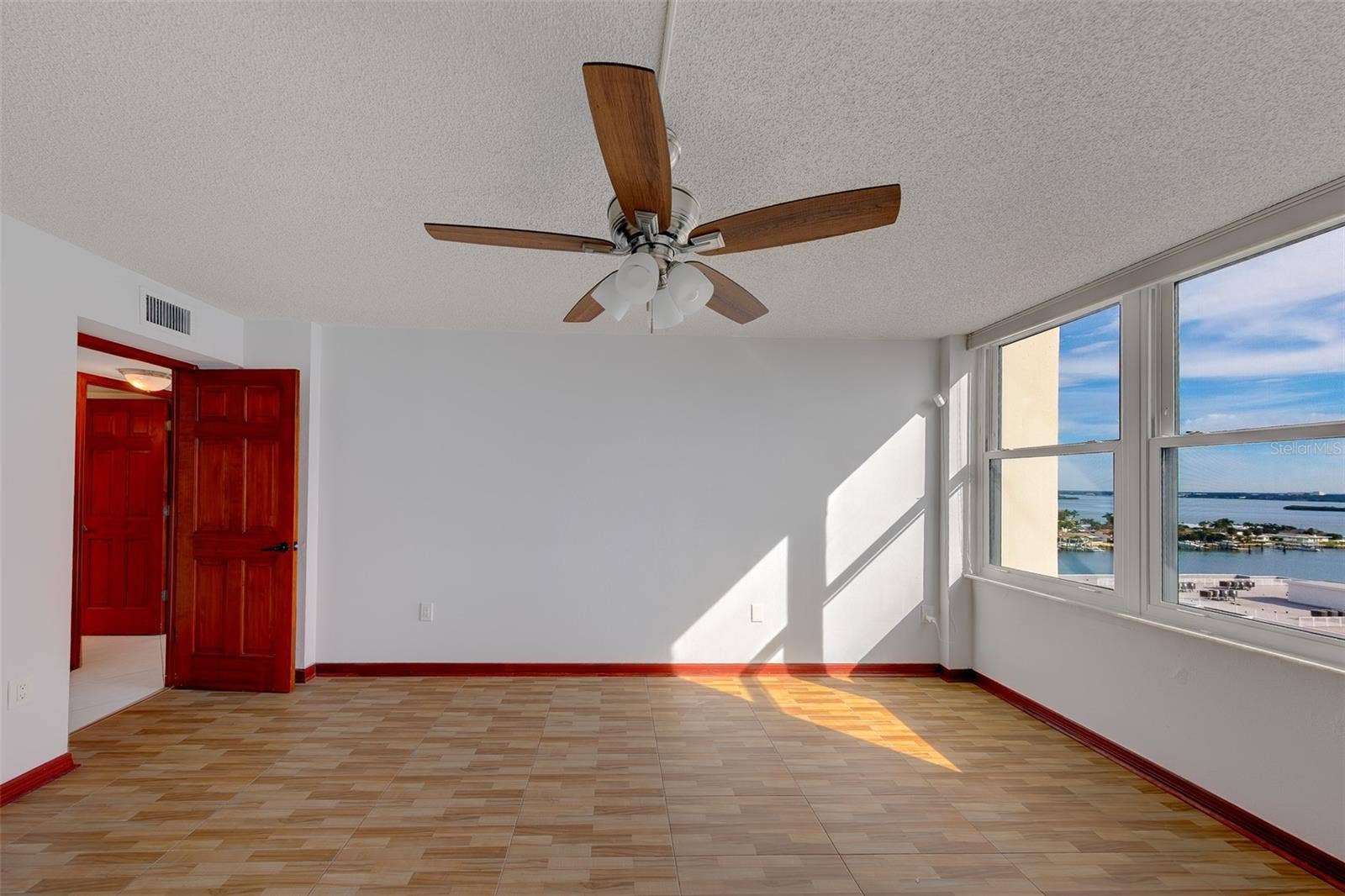400 ISLAND WAY, #1109, Clearwater, FL 33767 400 ISLAND WAY, #1109, Clearwater, FL 33767