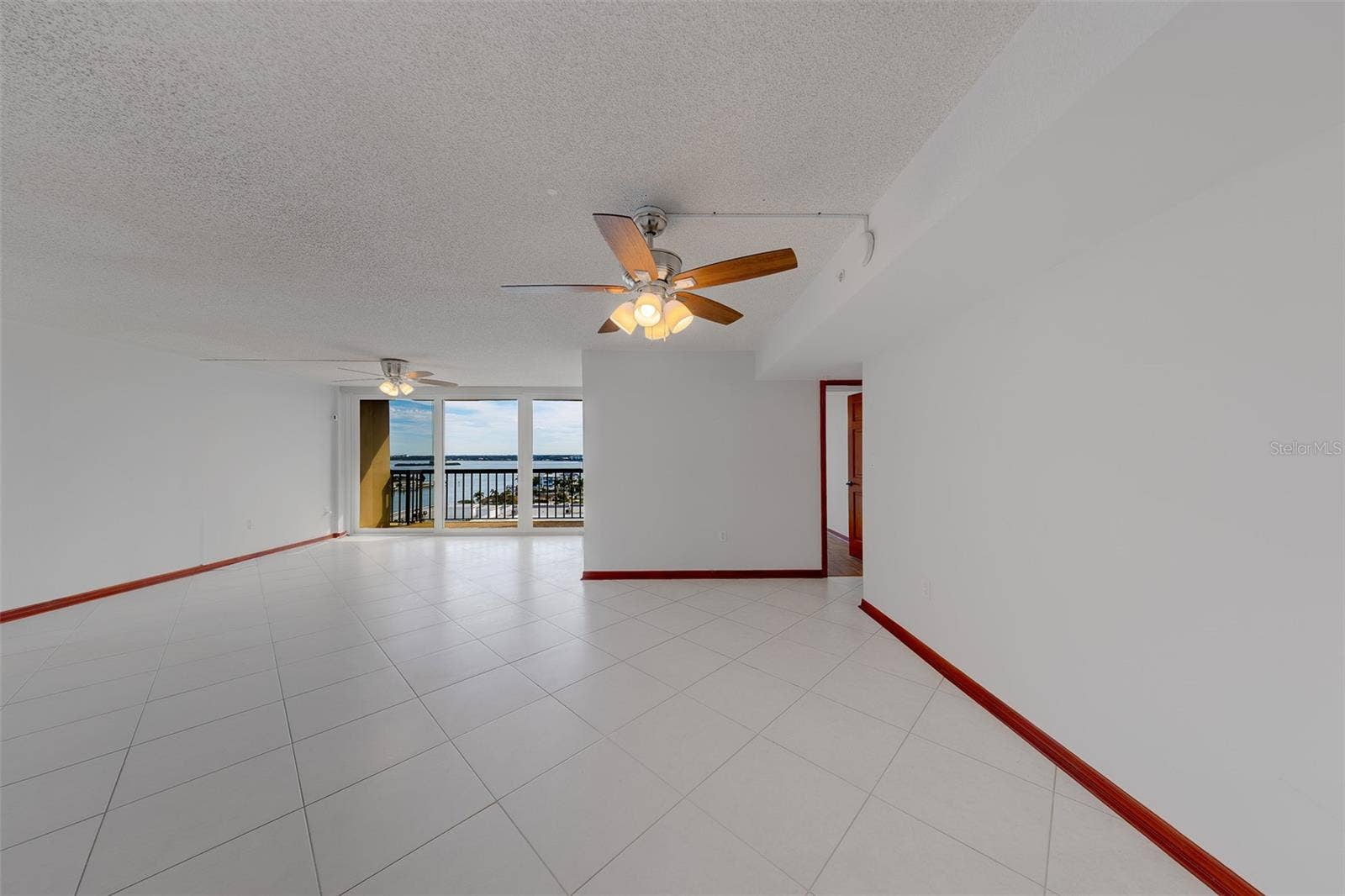 400 ISLAND WAY, #1109, Clearwater, FL 33767 400 ISLAND WAY, #1109, Clearwater, FL 33767