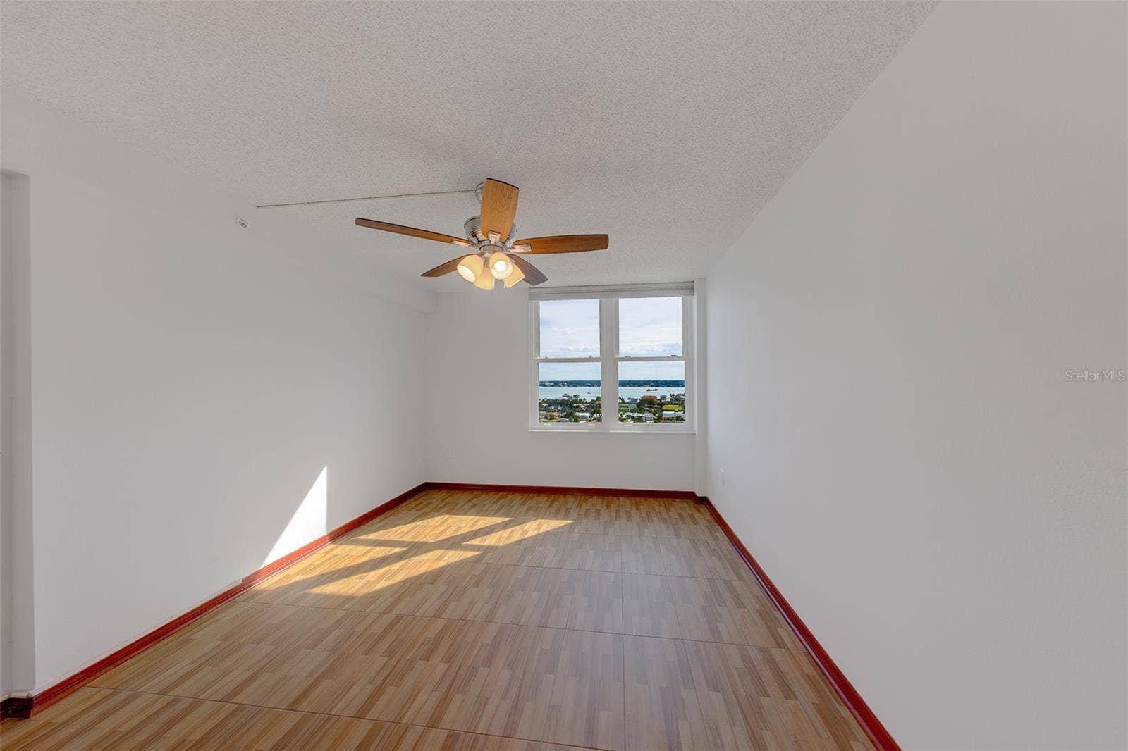 400 ISLAND WAY, #1109, Clearwater, FL 33767 400 ISLAND WAY, #1109, Clearwater, FL 33767