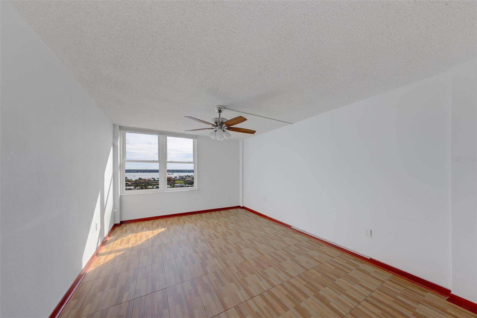 400 ISLAND WAY, #1109, Clearwater, FL 33767 400 ISLAND WAY, #1109, Clearwater, FL 33767