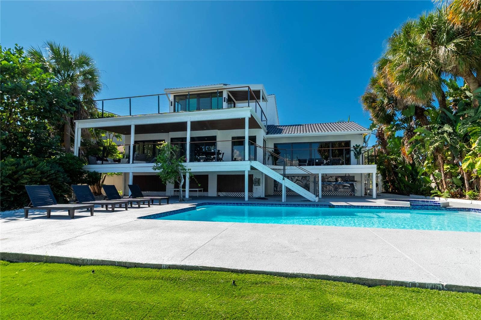 807 2ND AVENUE S, Tierra Verde, FL 33715