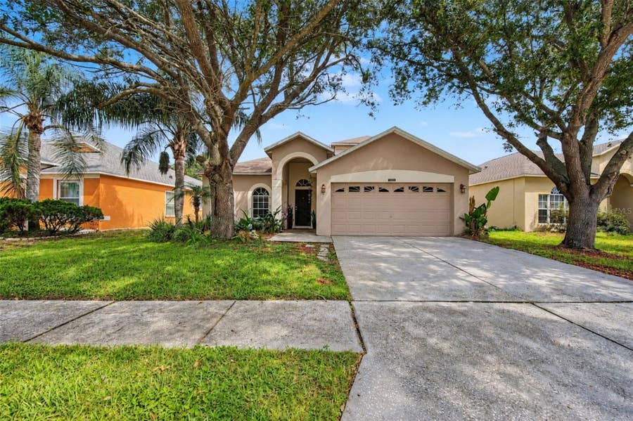 Property photo for 10330 GOLDENBROOK WAY, Tampa, FL