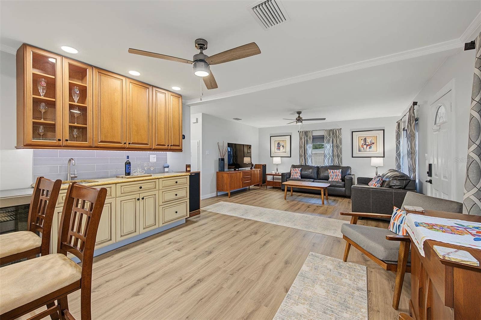 1402 NEBRASKA AVENUE, Palm Harbor, FL 34683 Coffee/ Bar Area