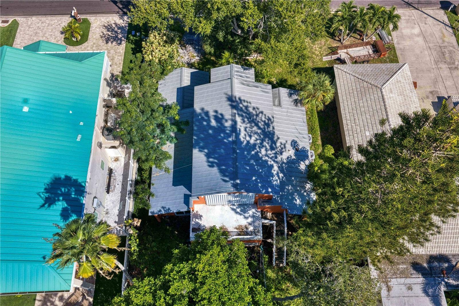 835 BAY POINT DRIVE, Madeira Beach, FL 33708