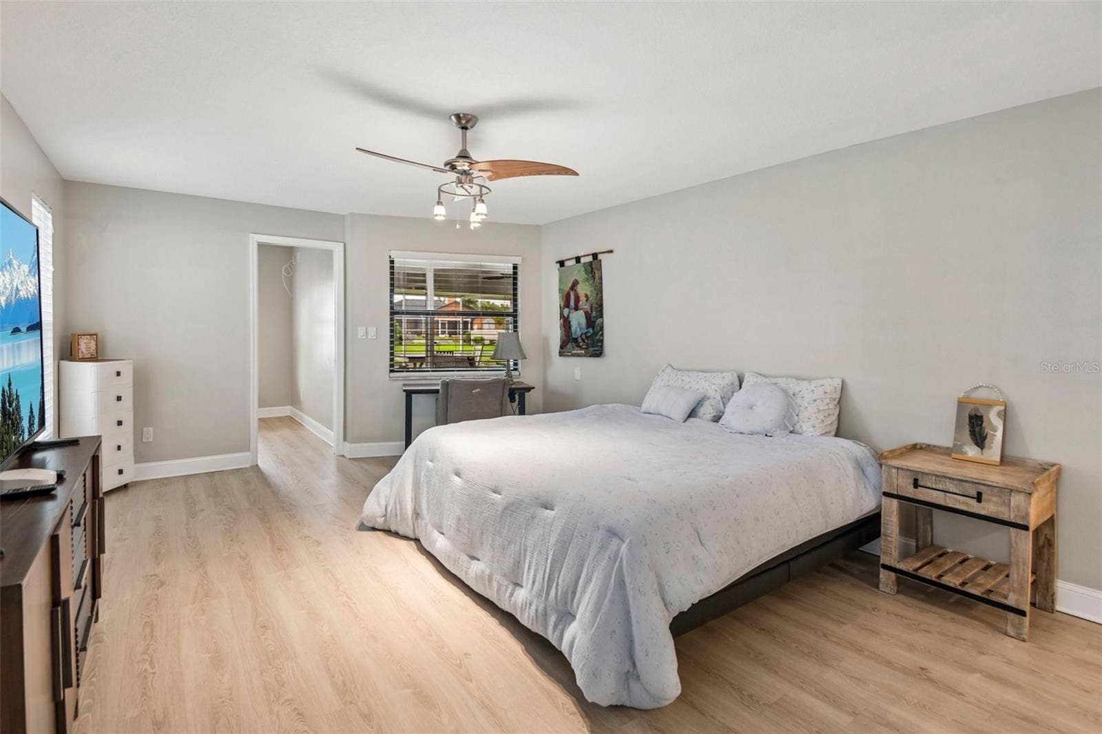 1175 SAN CARLOS AVENUE NE, St Petersburg, FL 33702