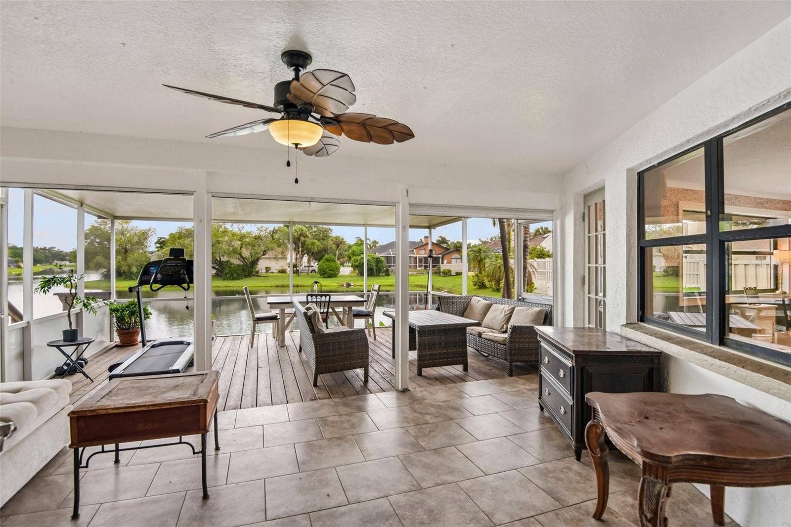 1175 SAN CARLOS AVENUE NE, St Petersburg, FL 33702