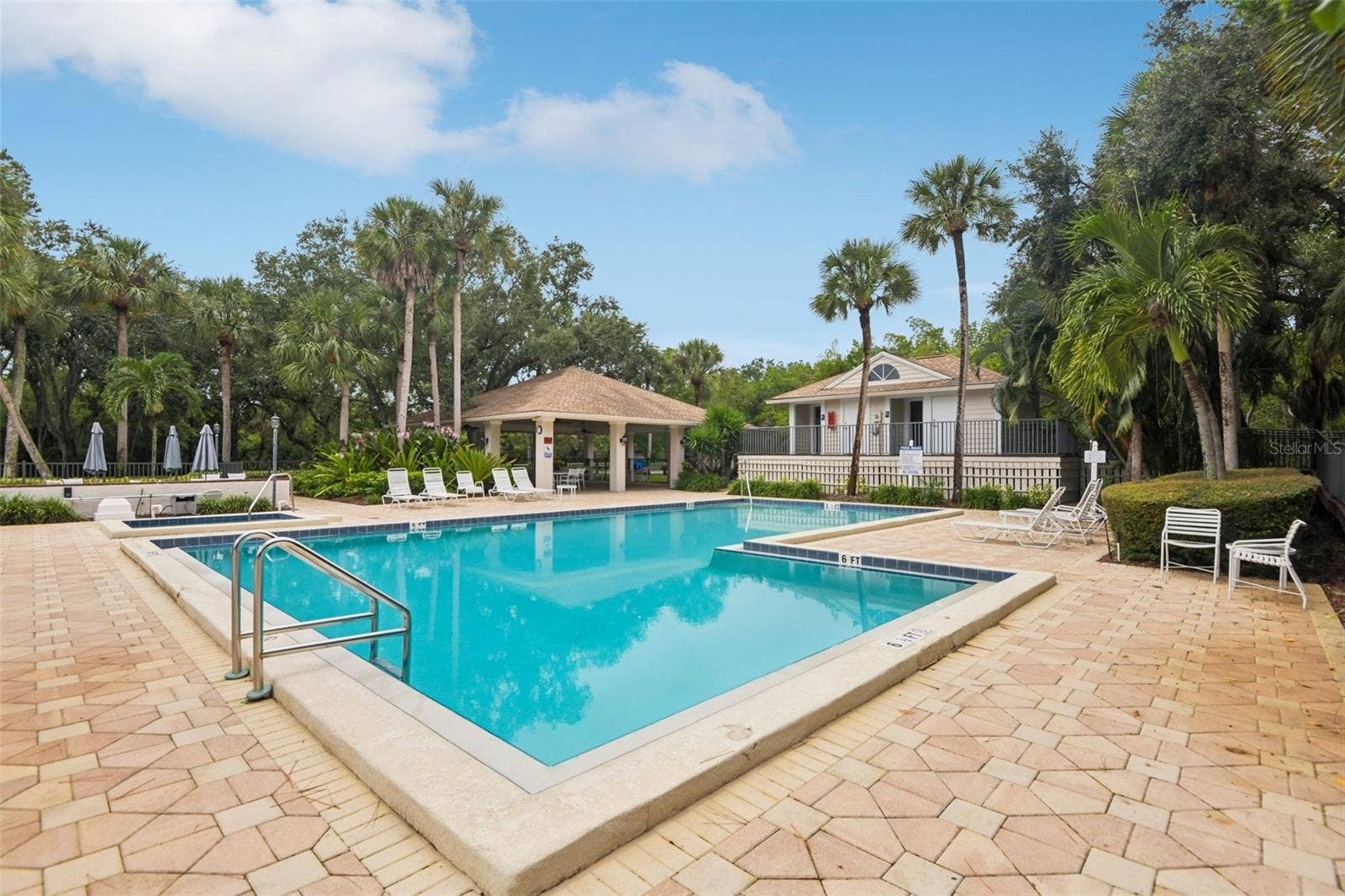 1175 SAN CARLOS AVENUE NE, St Petersburg, FL 33702