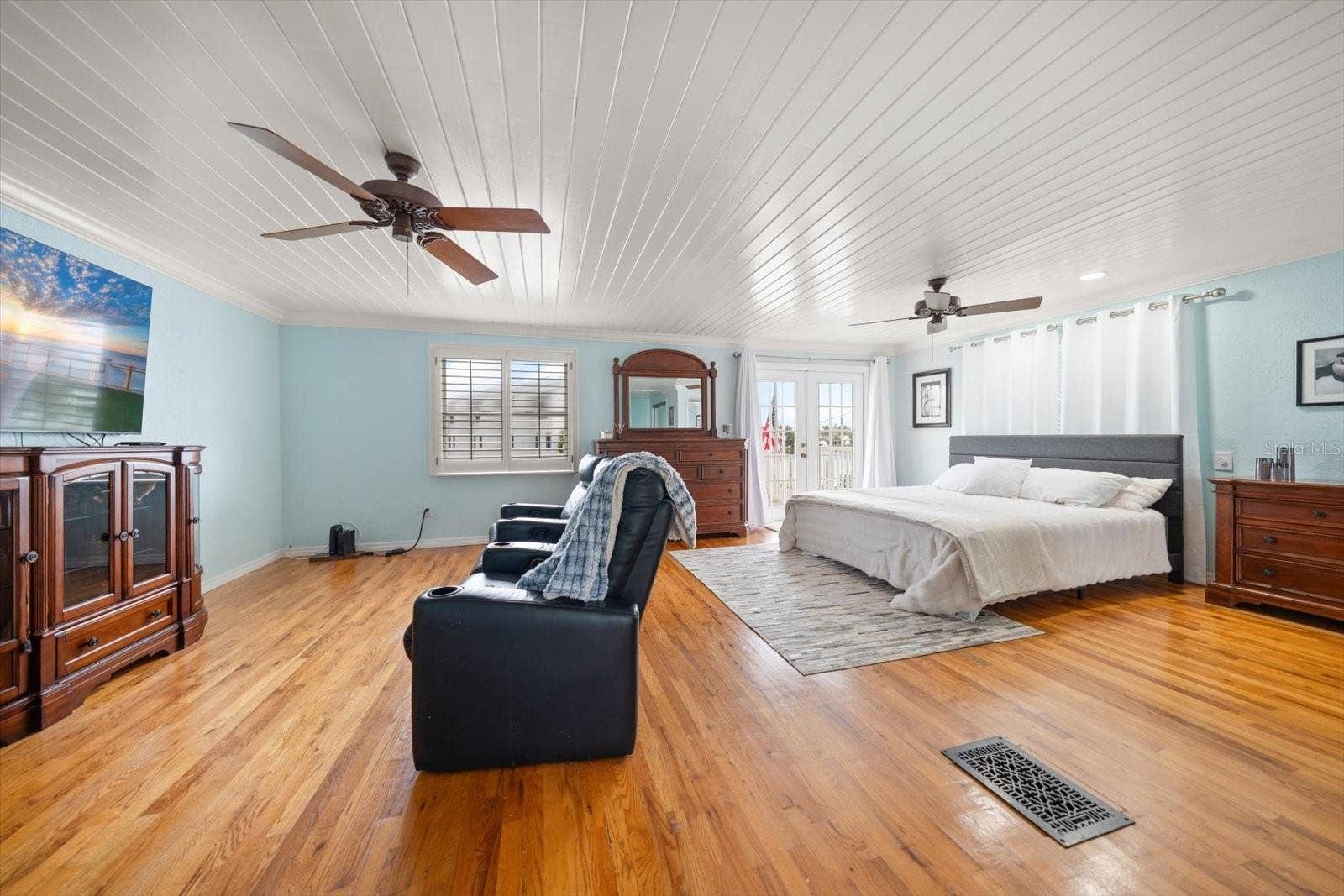 115 99TH AVENUE, Treasure Island, FL 33706 115 99TH AVENUE, Treasure Island, FL 33706