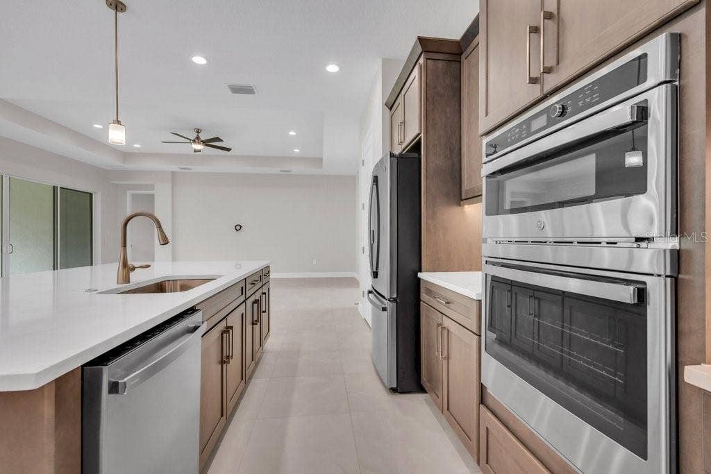 3869 CABERNET TERRACE, Wesley Chapel, FL 33543 3869 CABERNET TERRACE, Wesley Chapel, FL 33543