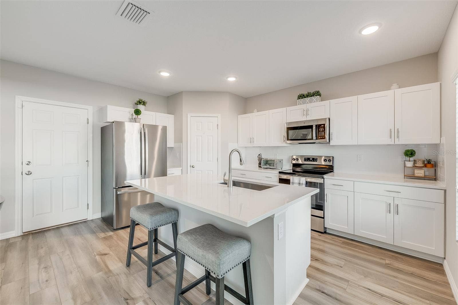 12625 TANNENCREST DRIVE, Riverview, FL 33579 12625 TANNENCREST DRIVE, Riverview, FL 33579