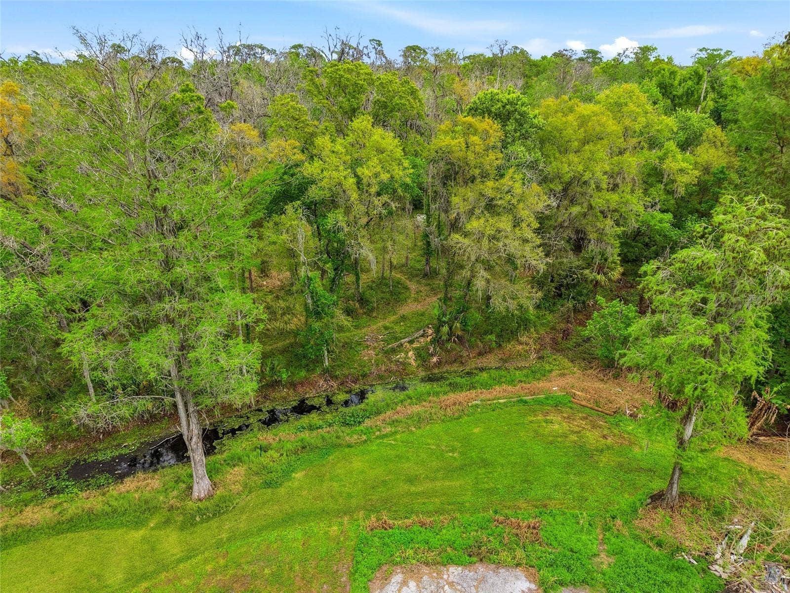 9014 122 AVENUE, Tampa, FL 33637 9014 122 AVENUE, Tampa, FL 33637