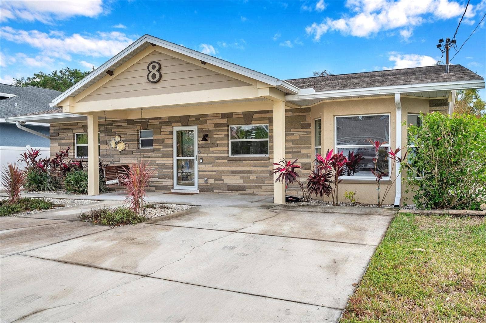 8 CITRUS DRIVE, Palm Harbor, FL 34684 8 CITRUS DRIVE, Palm Harbor, FL 34684
