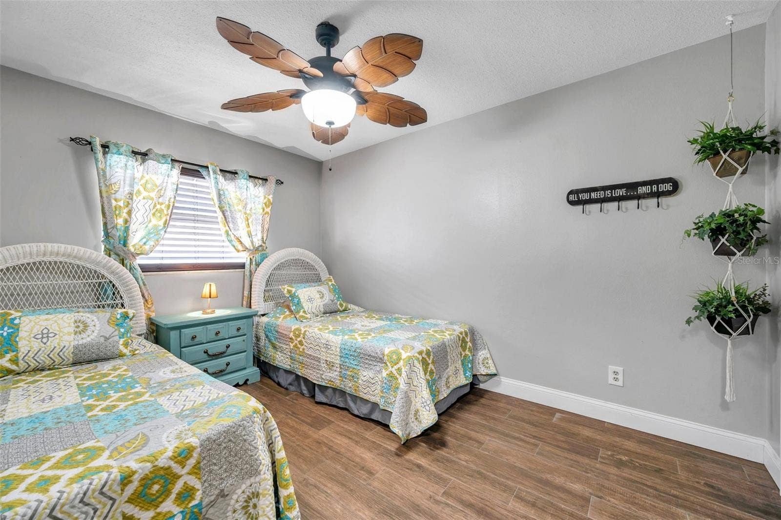 8 CITRUS DRIVE, Palm Harbor, FL 34684 8 CITRUS DRIVE, Palm Harbor, FL 34684
