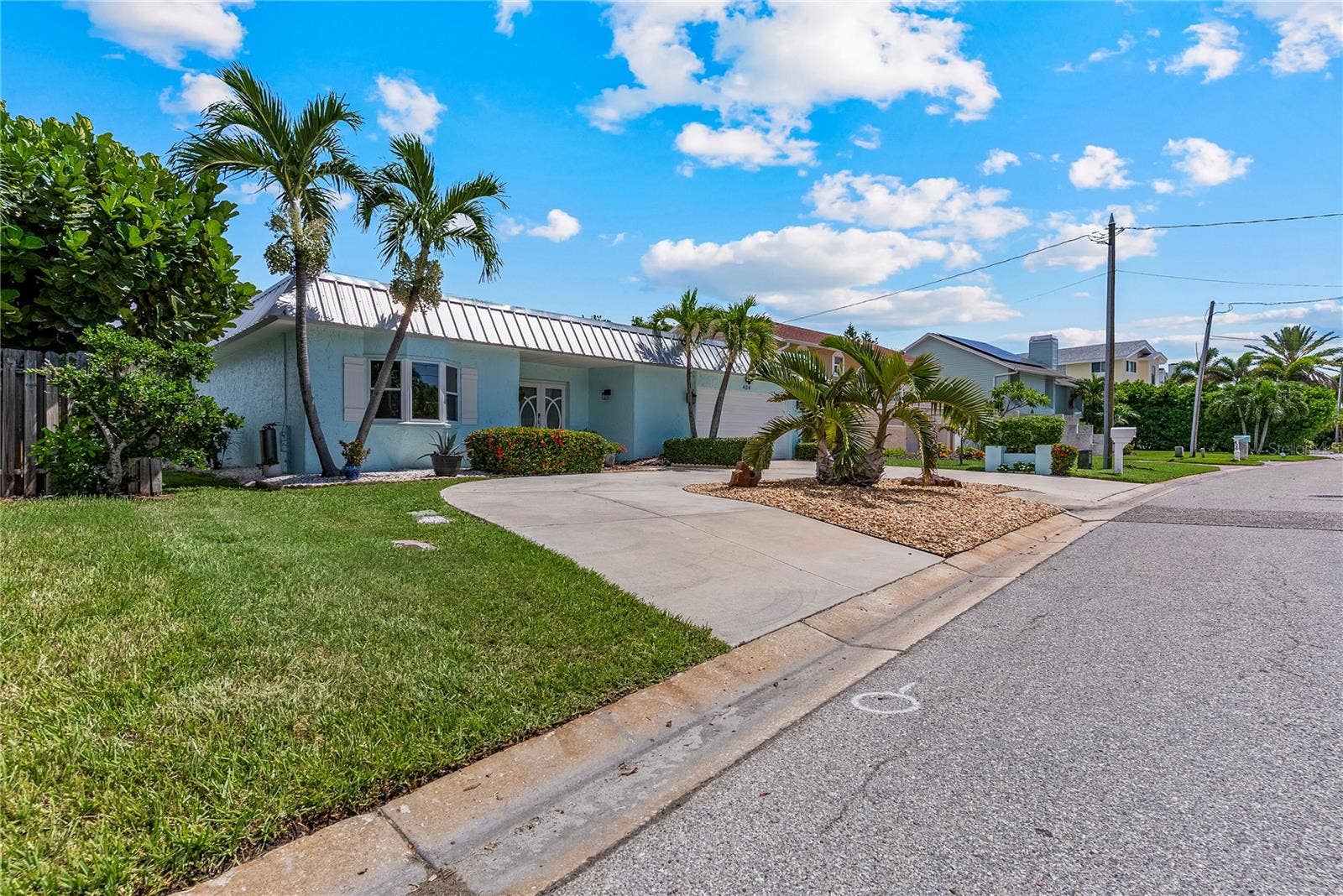 404 HARBOR DRIVE S, Indian Rocks Beach, FL 33785 404 HARBOR DRIVE S, Indian Rocks Beach, FL 33785