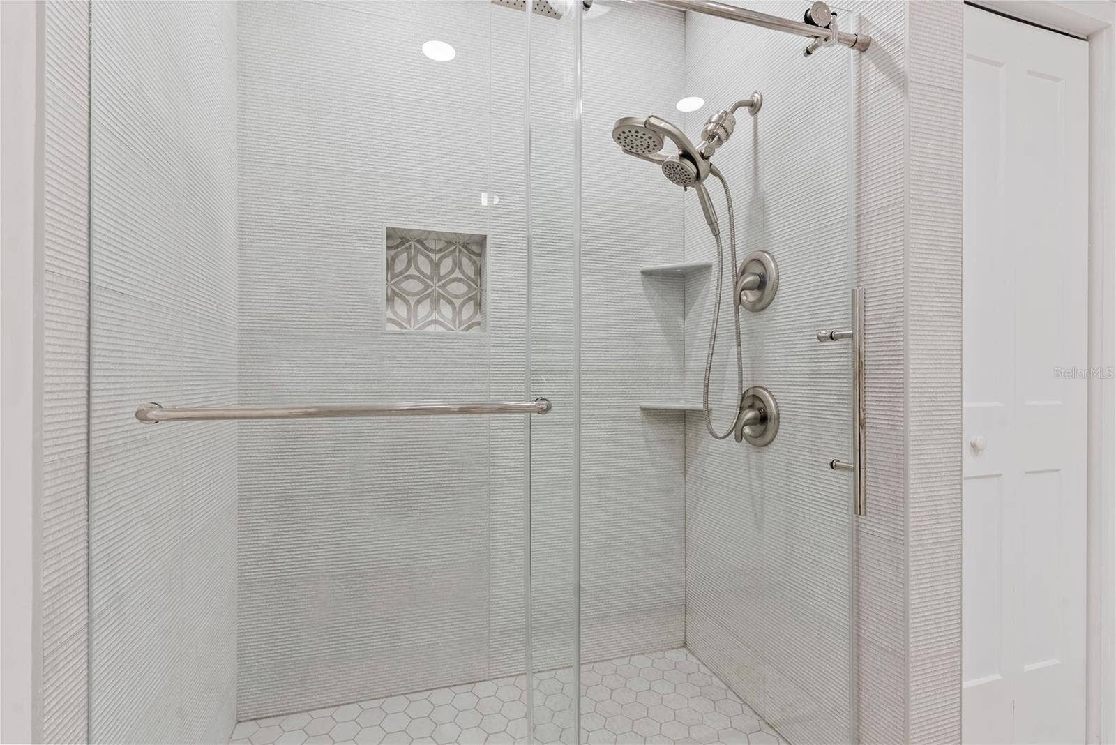 404 HARBOR DRIVE S, Indian Rocks Beach, FL 33785 Guest Bathroom