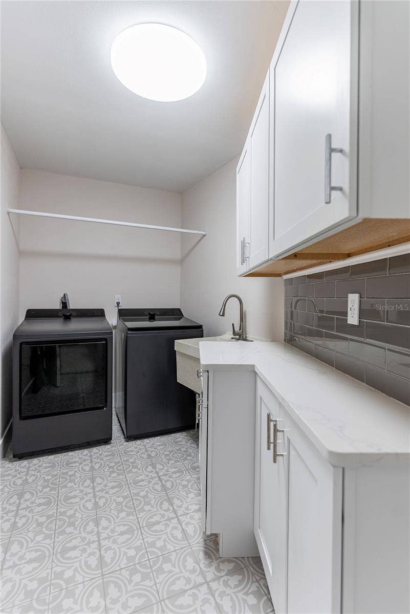 404 HARBOR DRIVE S, Indian Rocks Beach, FL 33785 404 HARBOR DRIVE S, Indian Rocks Beach, FL 33785
