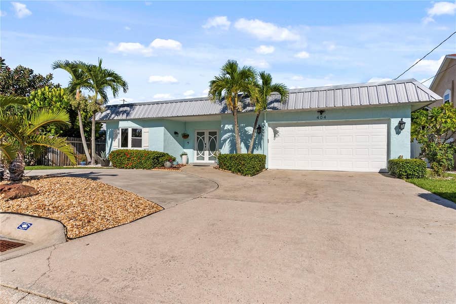 Property photo for 404 HARBOR DRIVE S, Indian Rocks Beach, FL