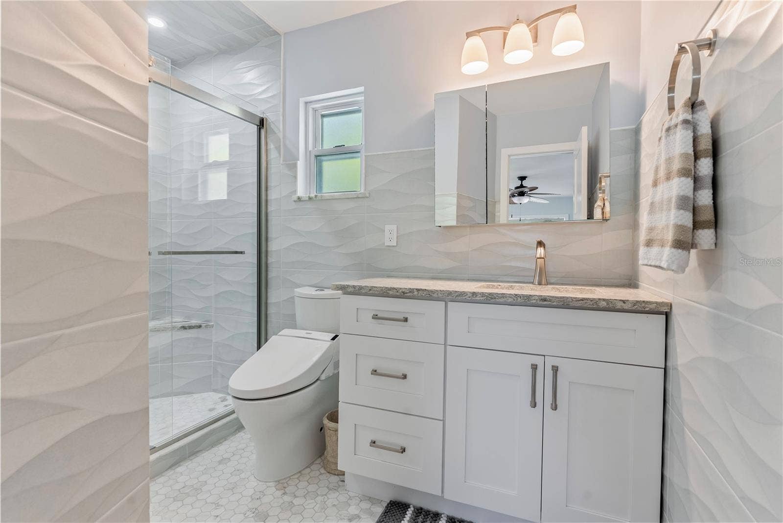 404 HARBOR DRIVE S, Indian Rocks Beach, FL 33785 Primary Bathroom
