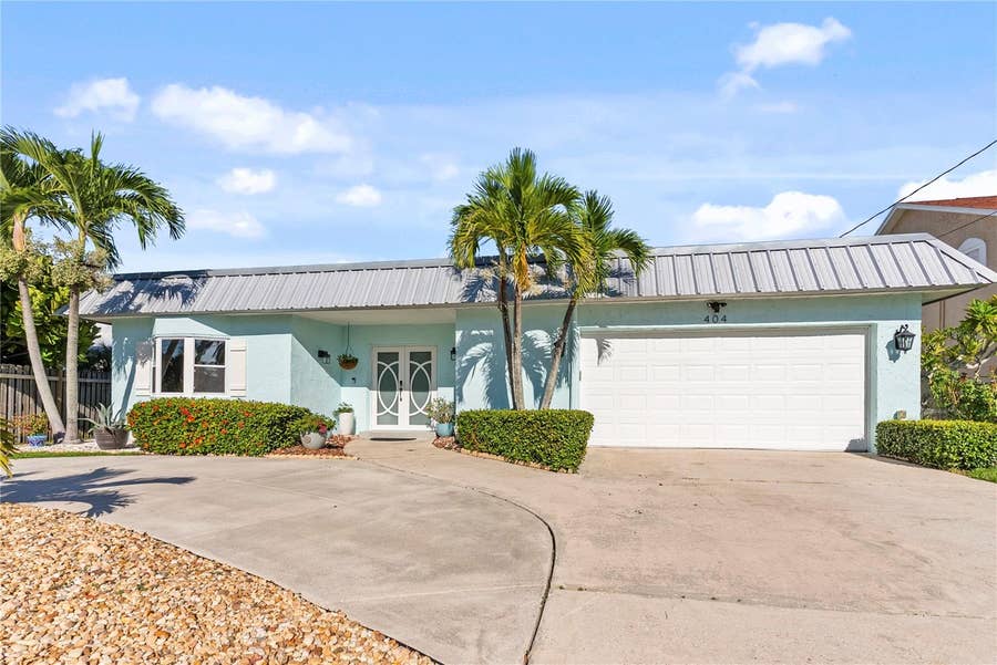 Property photo for 404 HARBOR DRIVE S, Indian Rocks Beach, FL
