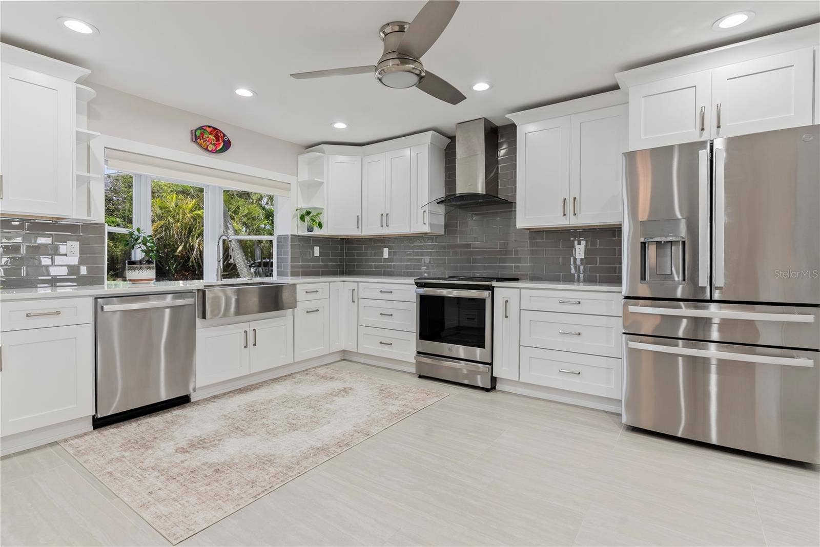 404 HARBOR DRIVE S, Indian Rocks Beach, FL 33785 404 HARBOR DRIVE S, Indian Rocks Beach, FL 33785