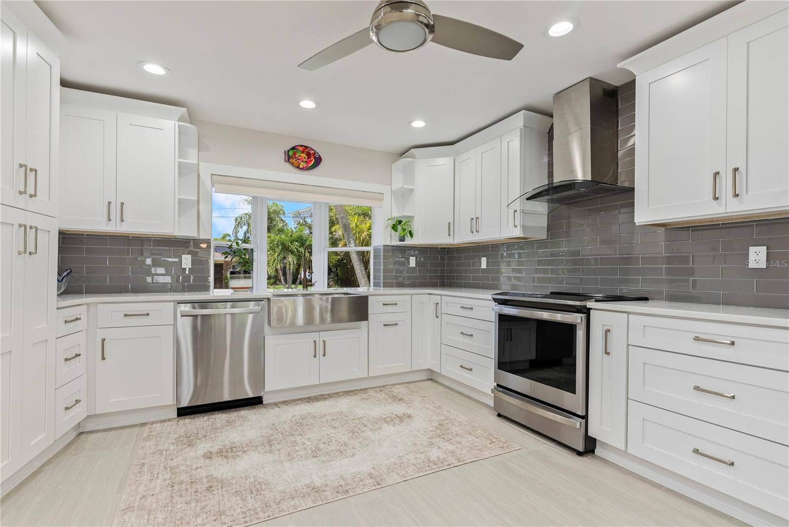 404 HARBOR DRIVE S, Indian Rocks Beach, FL 33785 404 HARBOR DRIVE S, Indian Rocks Beach, FL 33785