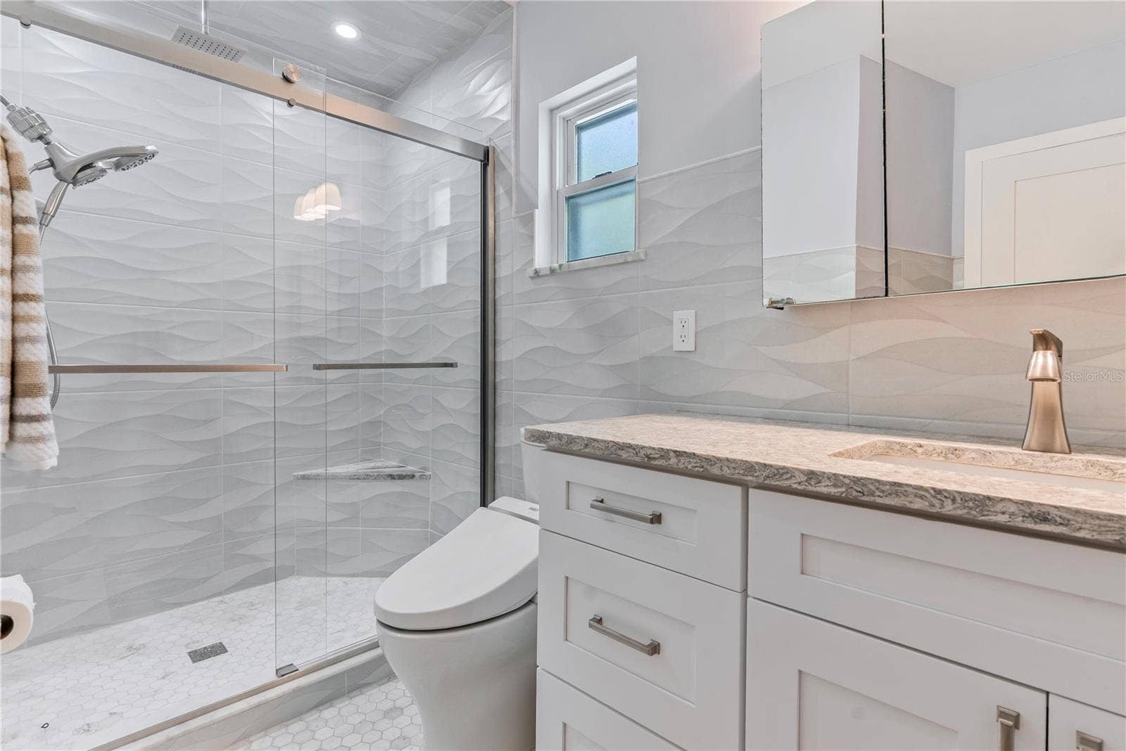 404 HARBOR DRIVE S, Indian Rocks Beach, FL 33785 Primary Bathroom