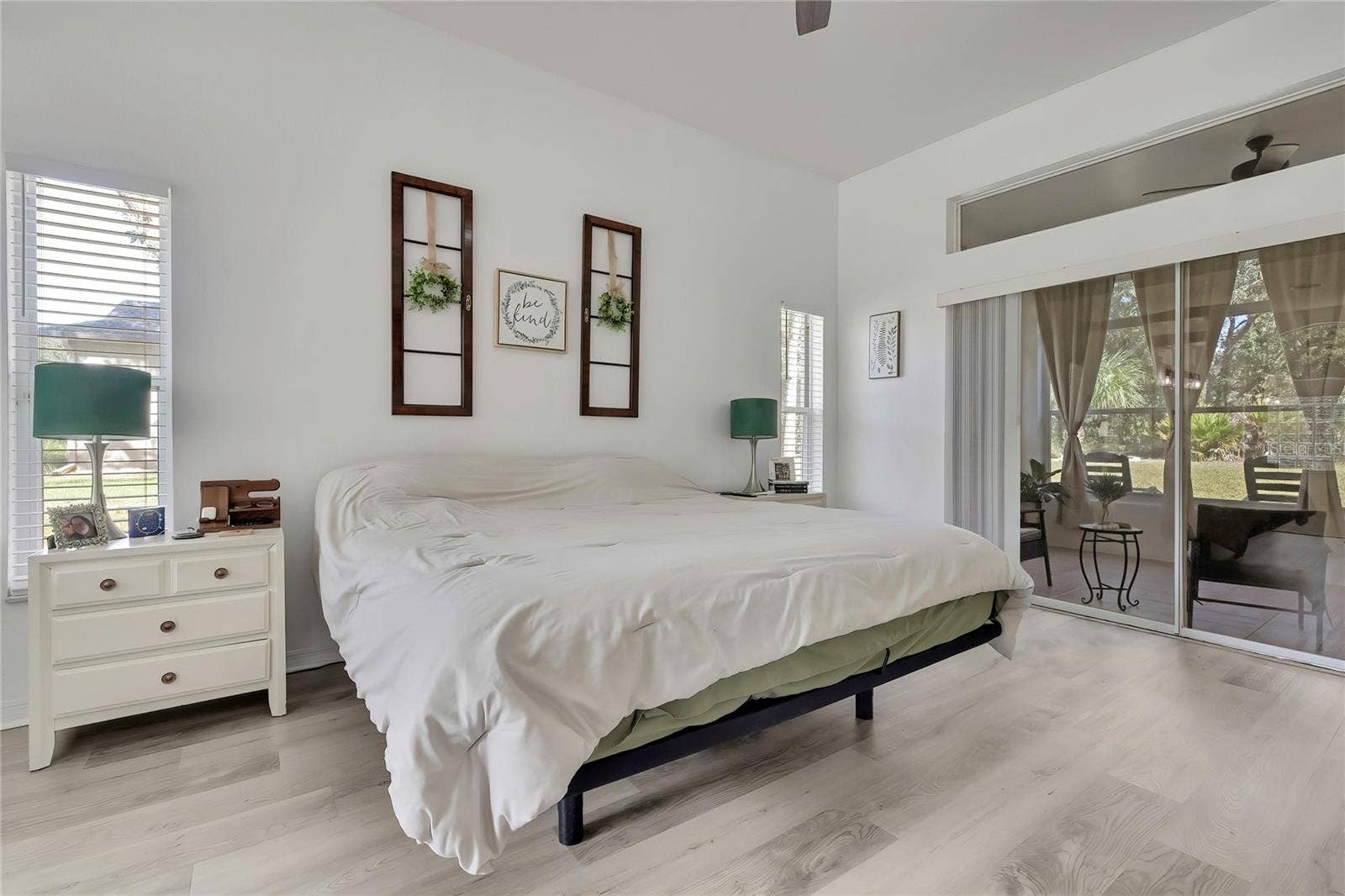 83 OAK VILLAGE BOULEVARD S, Homosassa, FL 34446