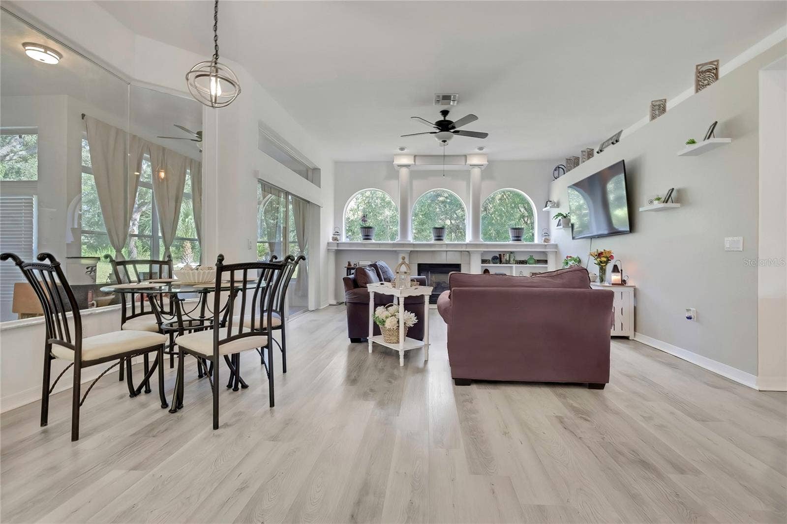 83 OAK VILLAGE BOULEVARD S, Homosassa, FL 34446