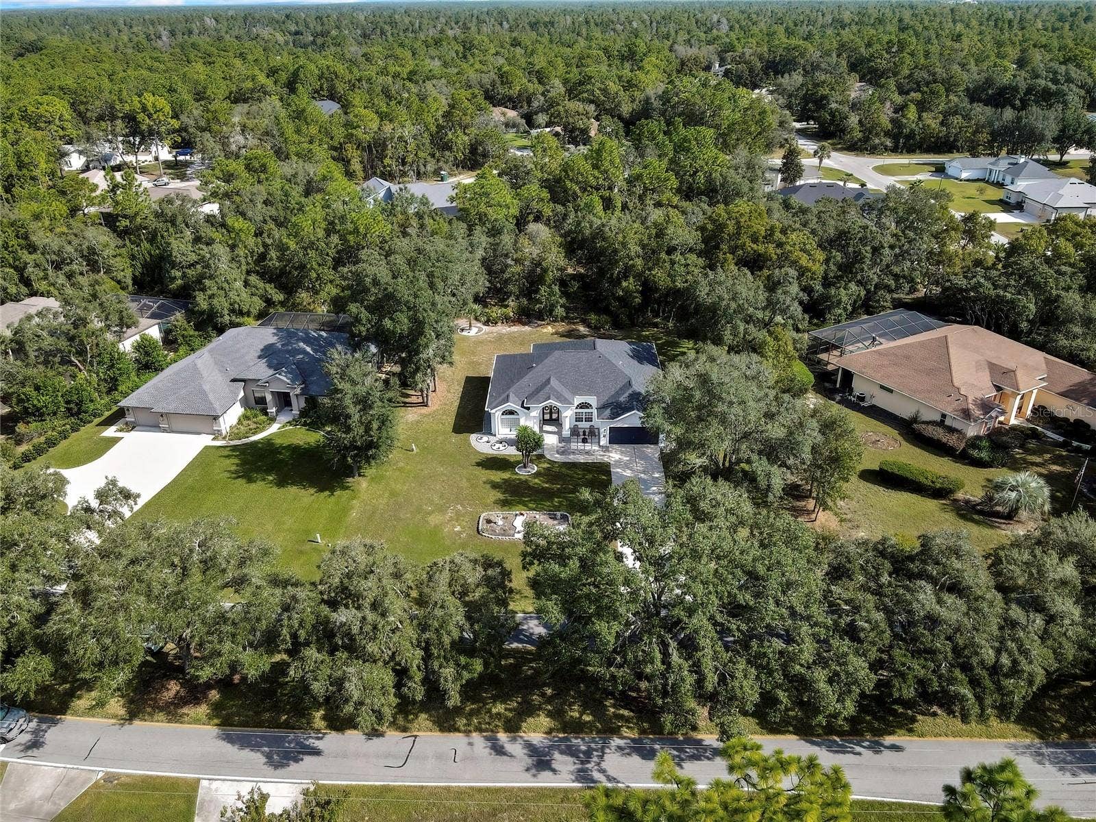 83 OAK VILLAGE BOULEVARD S, Homosassa, FL 34446