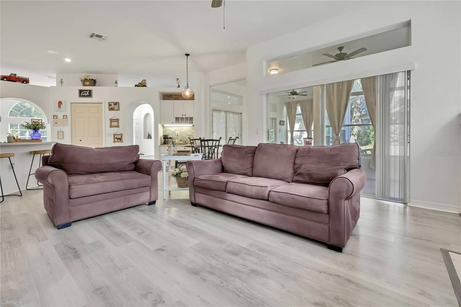 83 OAK VILLAGE BOULEVARD S, Homosassa, FL 34446