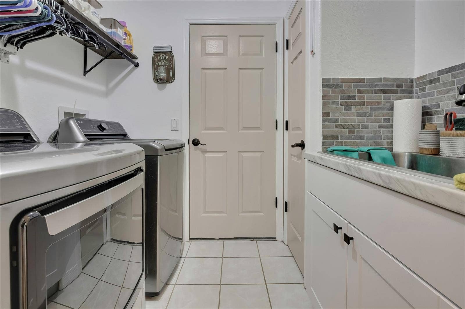 83 OAK VILLAGE BOULEVARD S, Homosassa, FL 34446