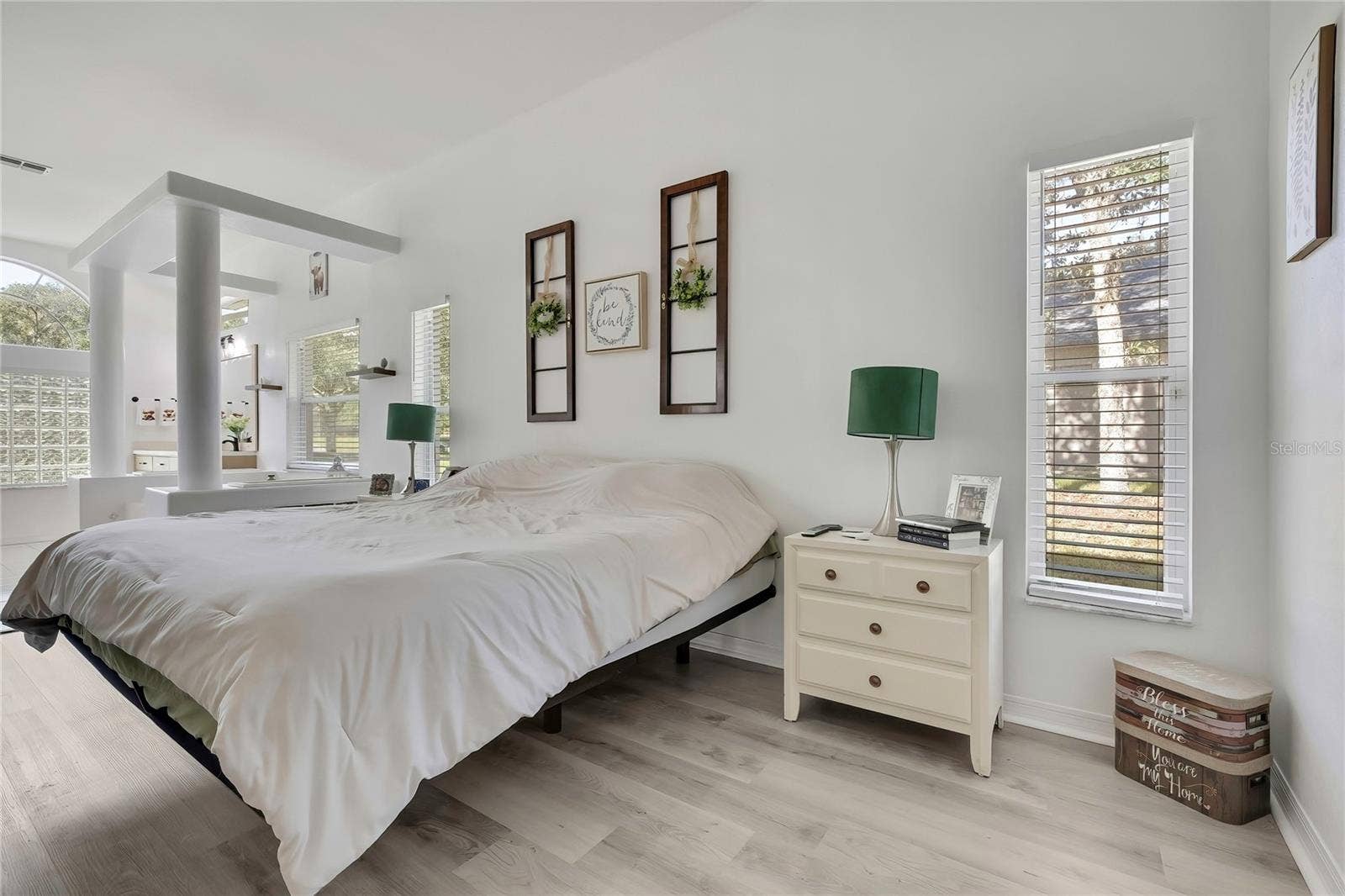 83 OAK VILLAGE BOULEVARD S, Homosassa, FL 34446