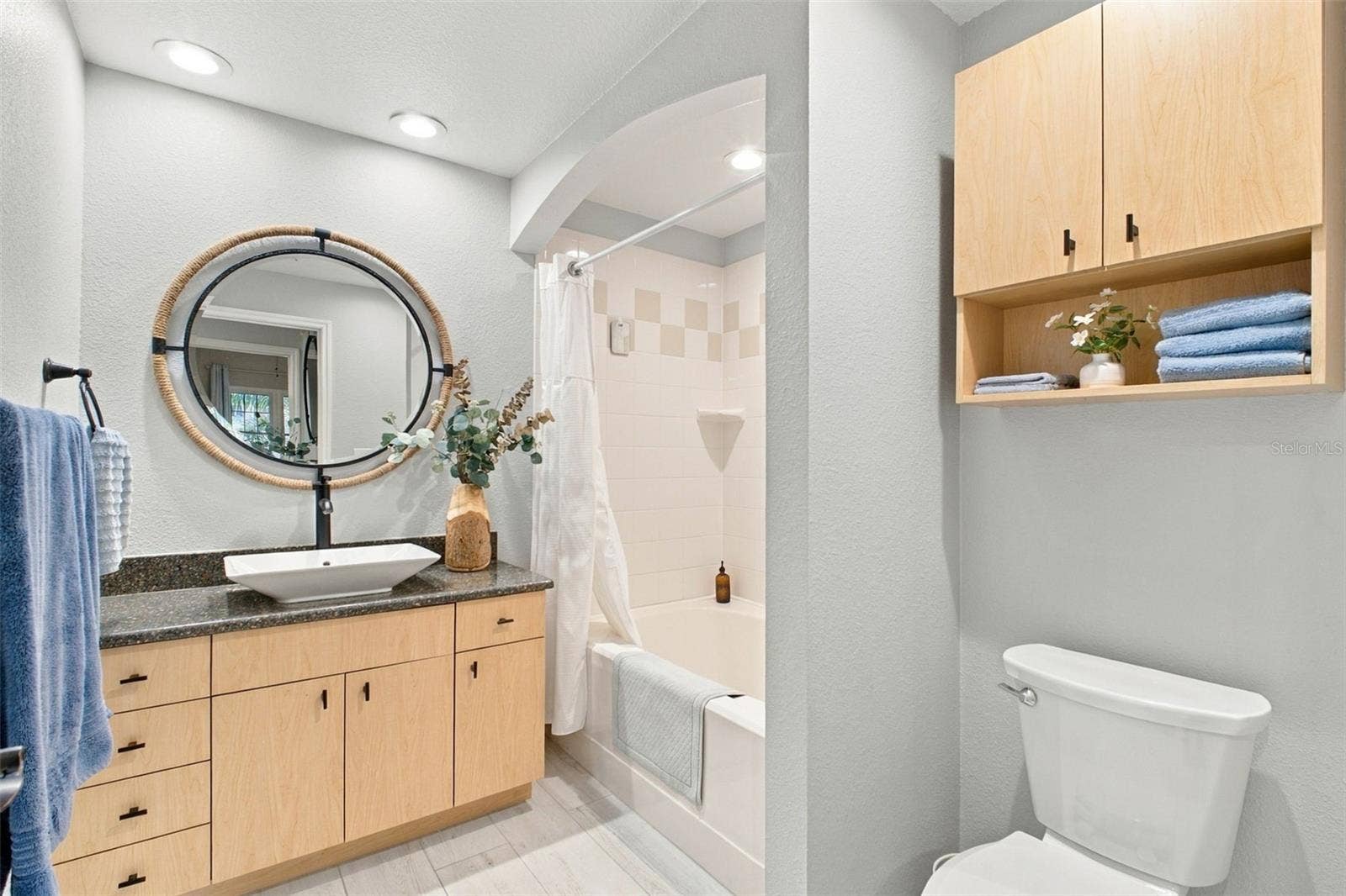100 4TH AVENUE S, #307, St Petersburg, FL 33701 100 4TH AVENUE S, #307, St Petersburg, FL 33701