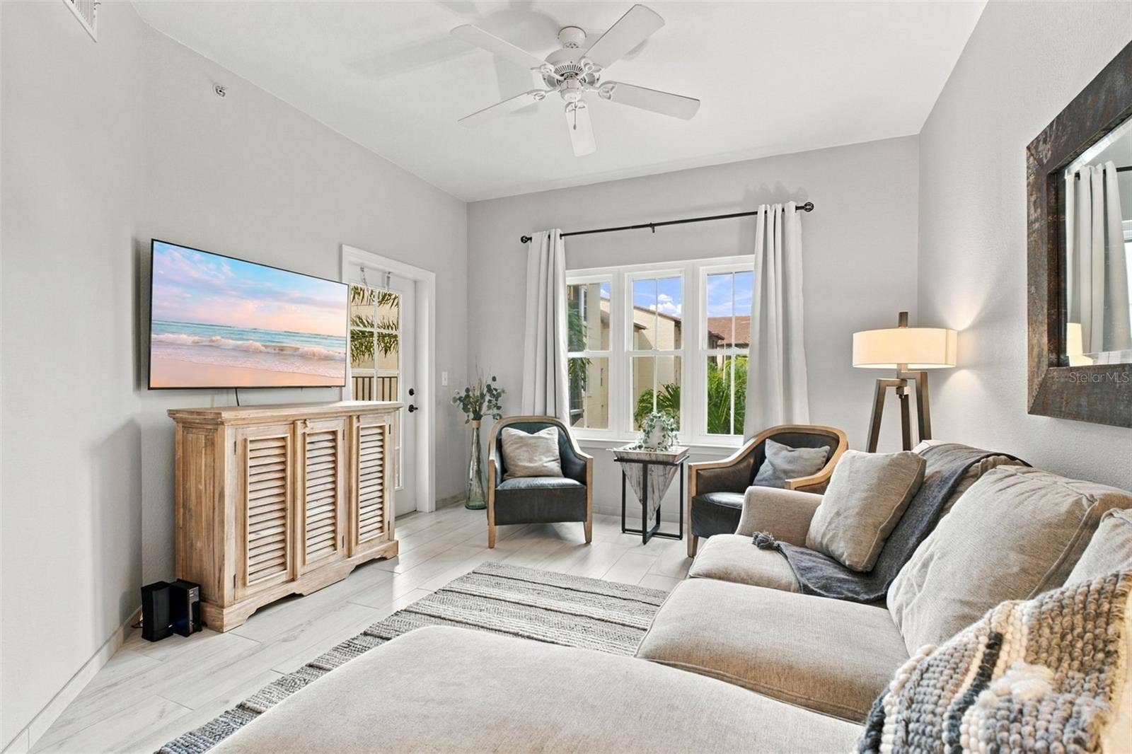 100 4TH AVENUE S, #307, St Petersburg, FL 33701 100 4TH AVENUE S, #307, St Petersburg, FL 33701
