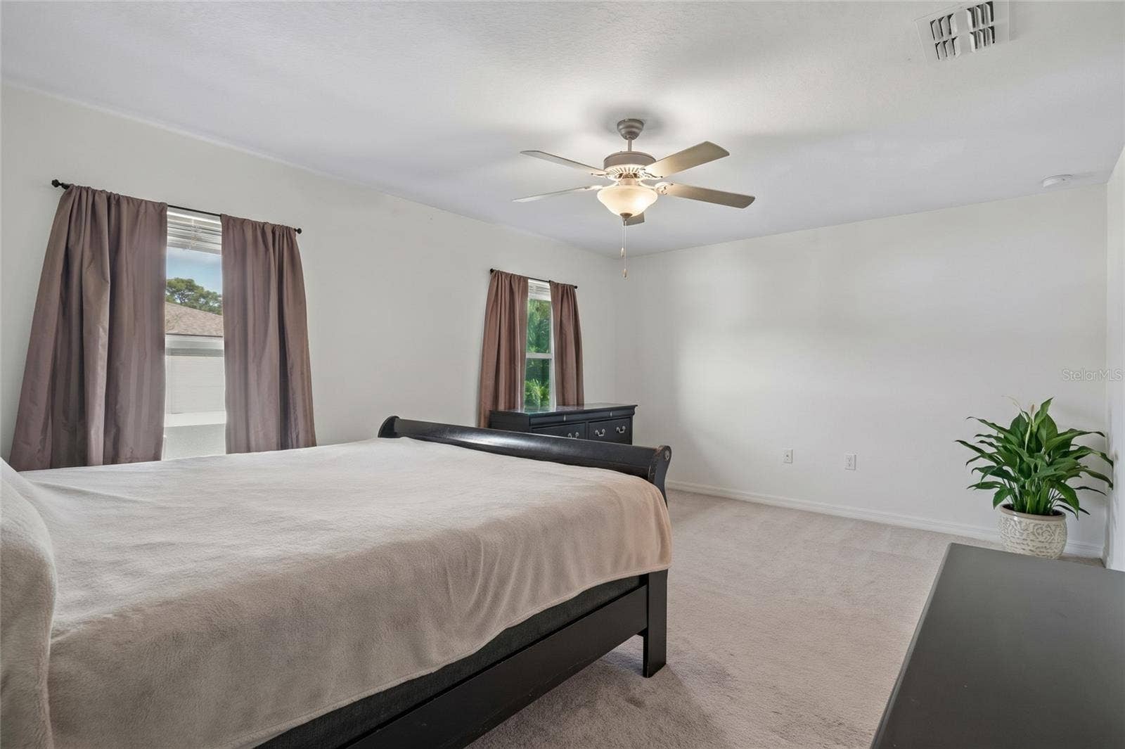 5111 FORUM BOULEVARD, Holiday, FL 34690 5111 FORUM BOULEVARD, Holiday, FL 34690