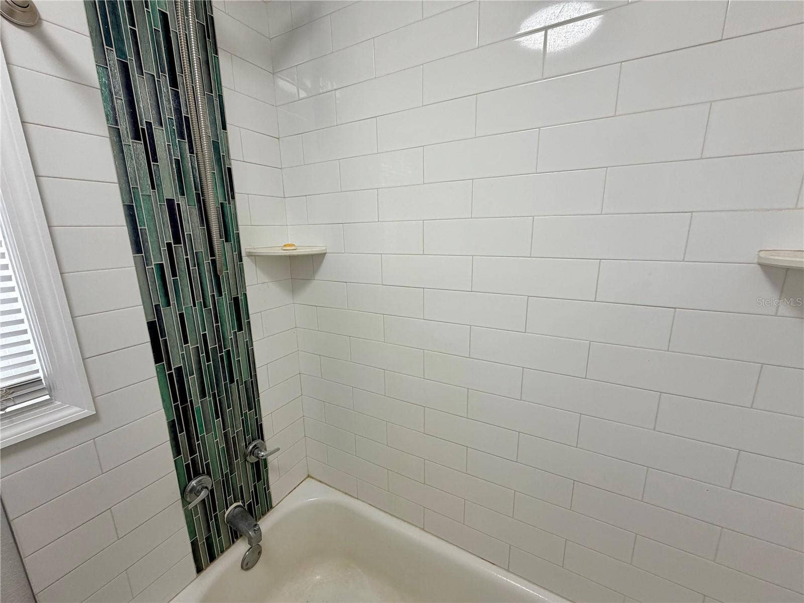 301 80TH AVENUE NE, St Petersburg, FL 33702