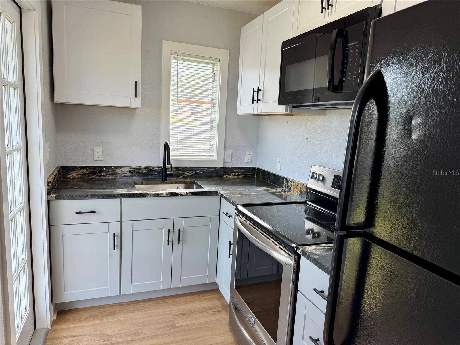 301 80TH AVENUE NE, St Petersburg, FL 33702