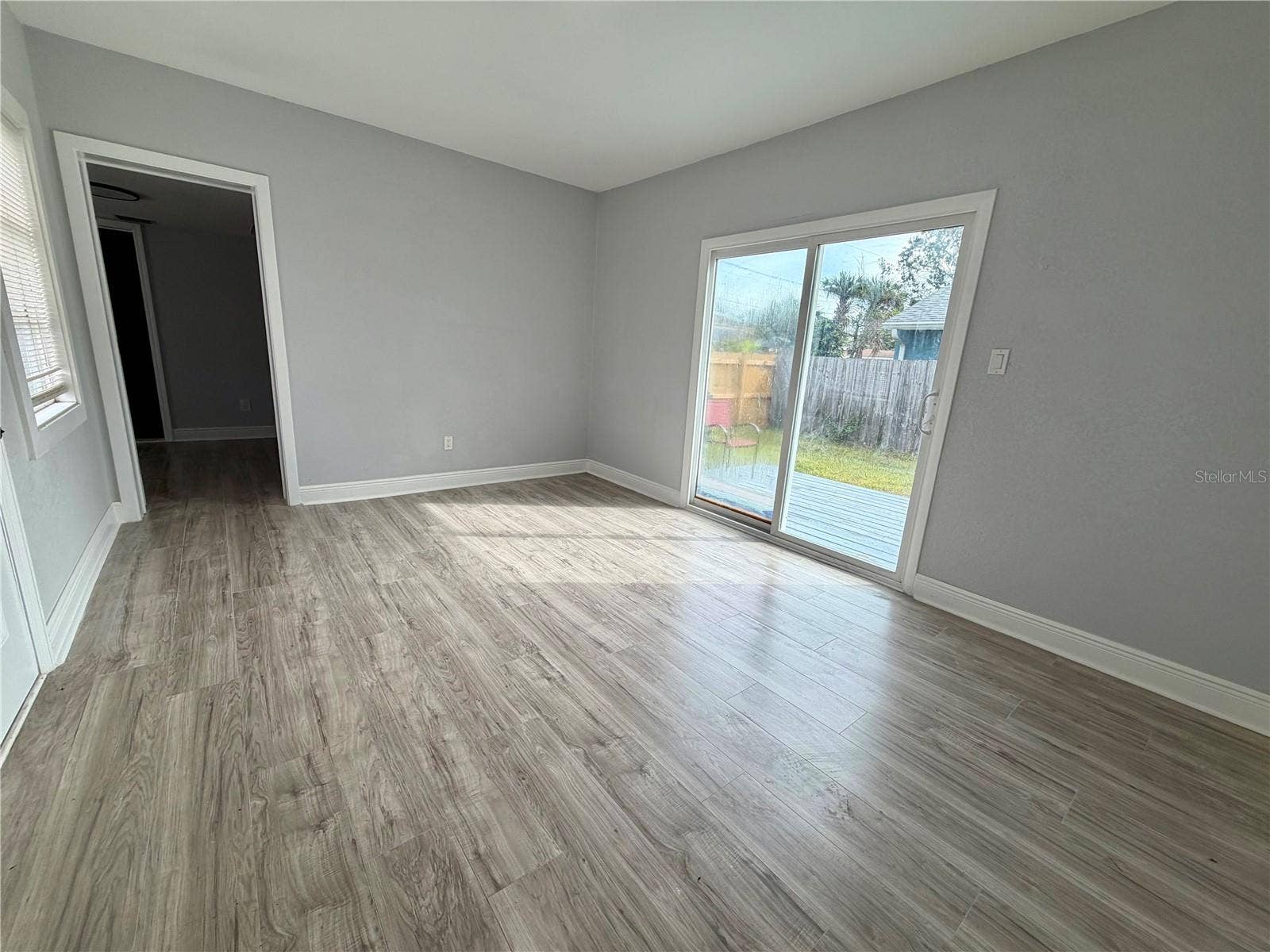 301 80TH AVENUE NE, St Petersburg, FL 33702