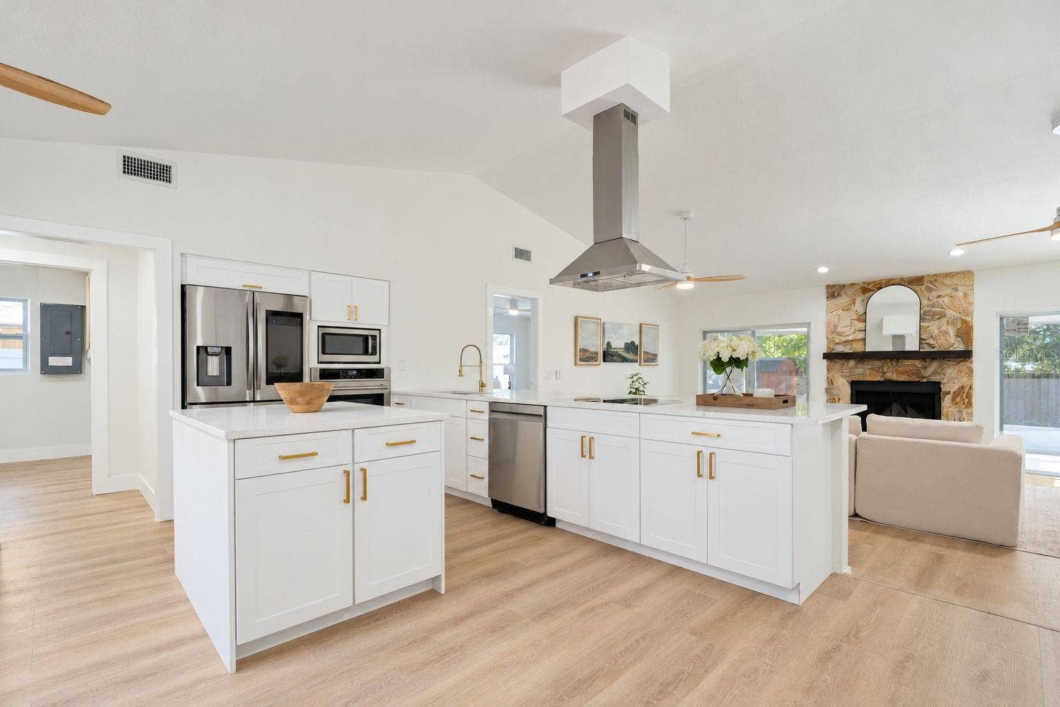 1785 ALBEMARLE ROAD, Clearwater, FL 33764 1785 ALBEMARLE ROAD, Clearwater, FL 33764