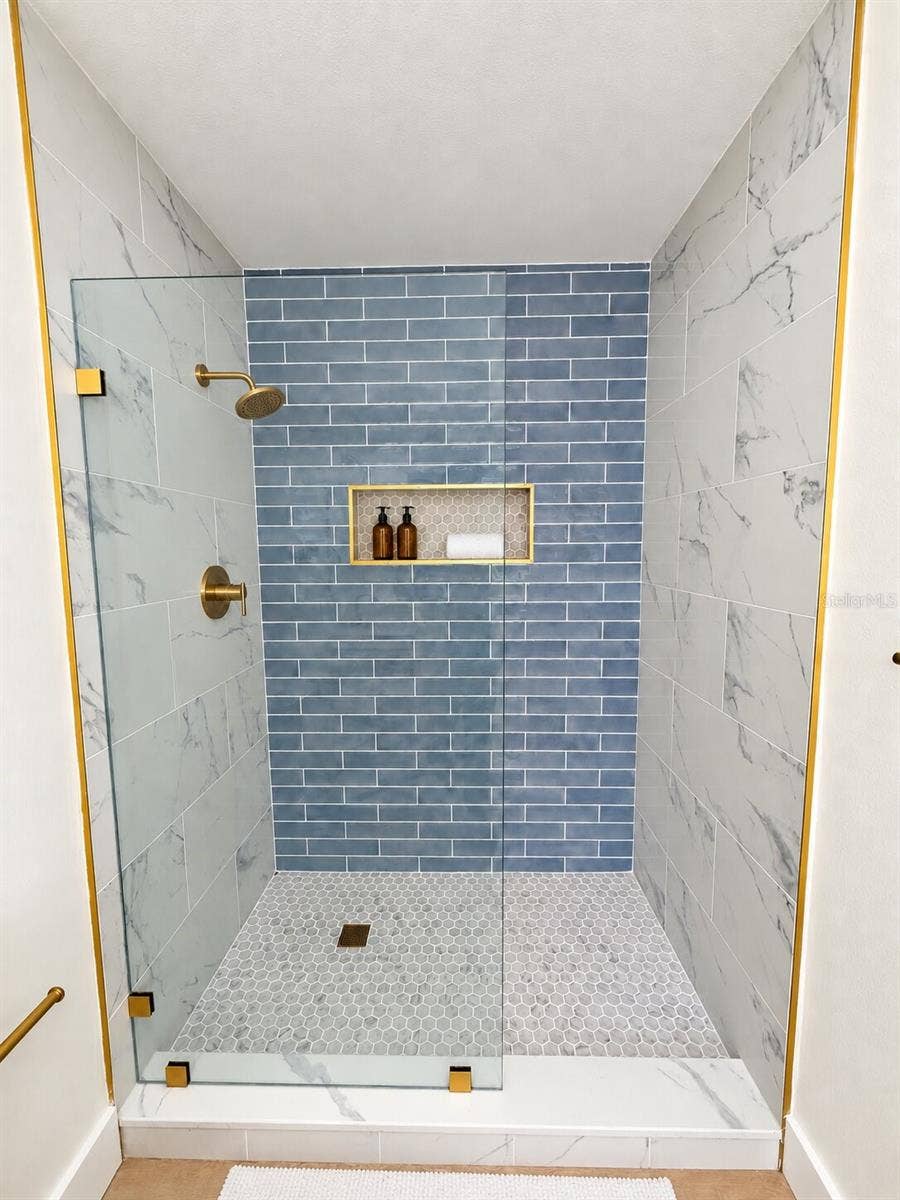 1546 66TH AVENUE S, St Petersburg, FL 33705