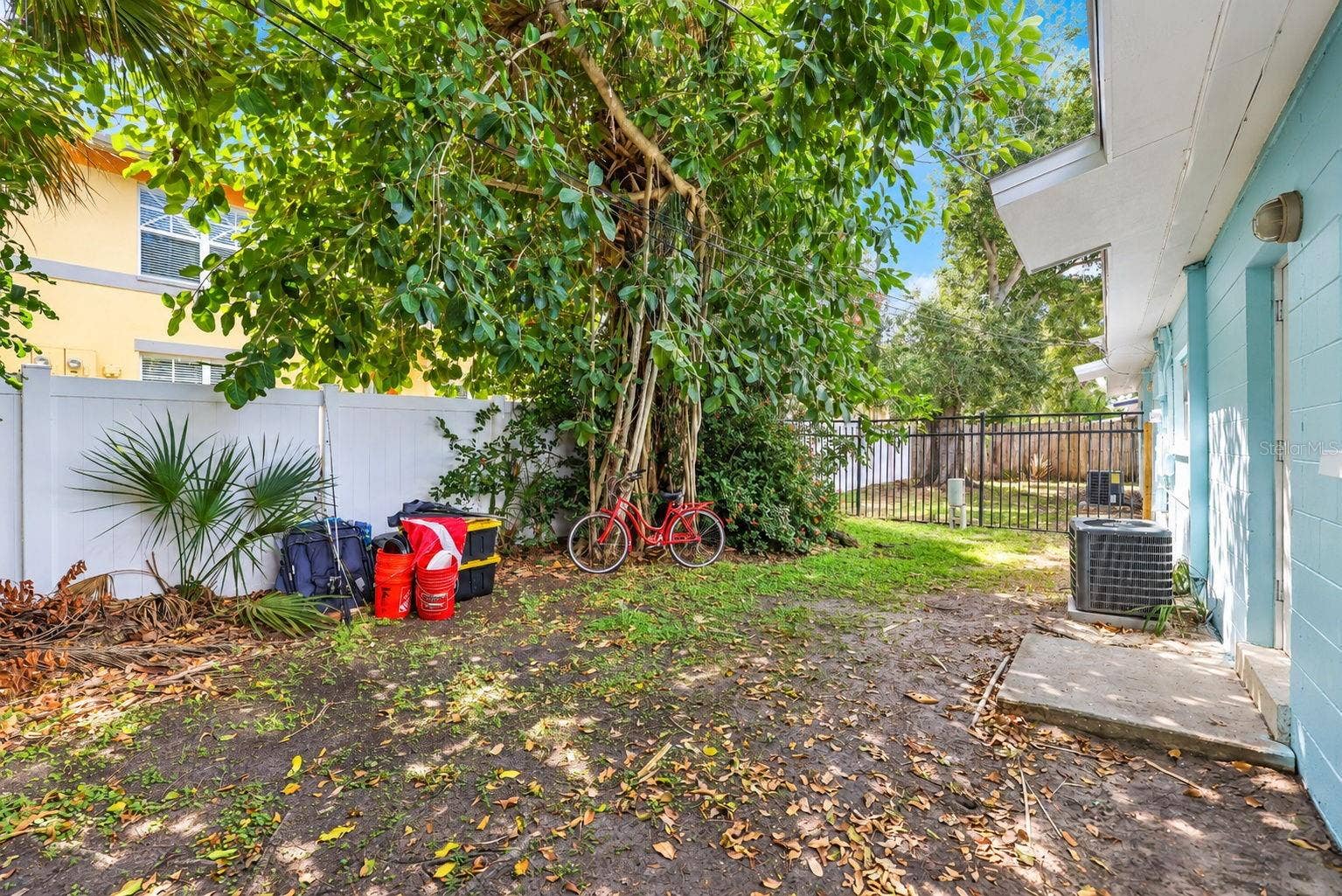 173 38TH AVENUE SE, St Petersburg, FL 33705 Unit 1 - Fenced Backyard