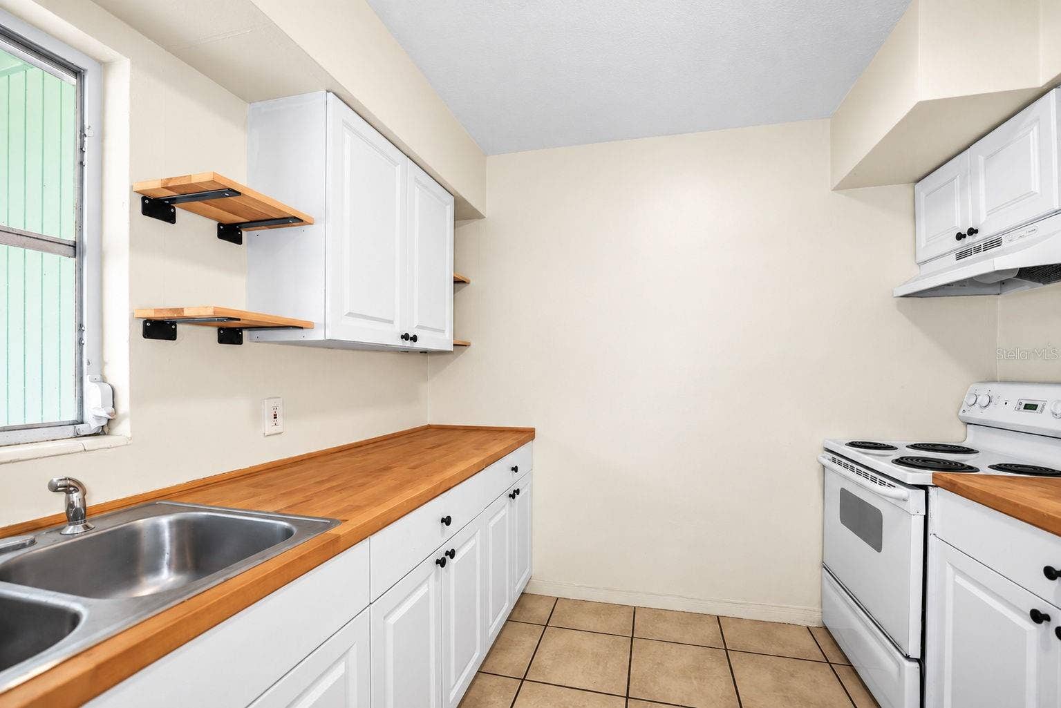 173 38TH AVENUE SE, St Petersburg, FL 33705 Unit 2 - Kitchen
