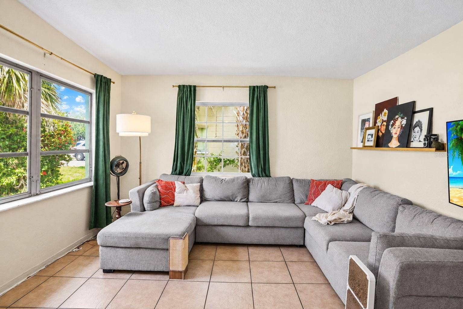 173 38TH AVENUE SE, St Petersburg, FL 33705 Unit 1- Living Room
