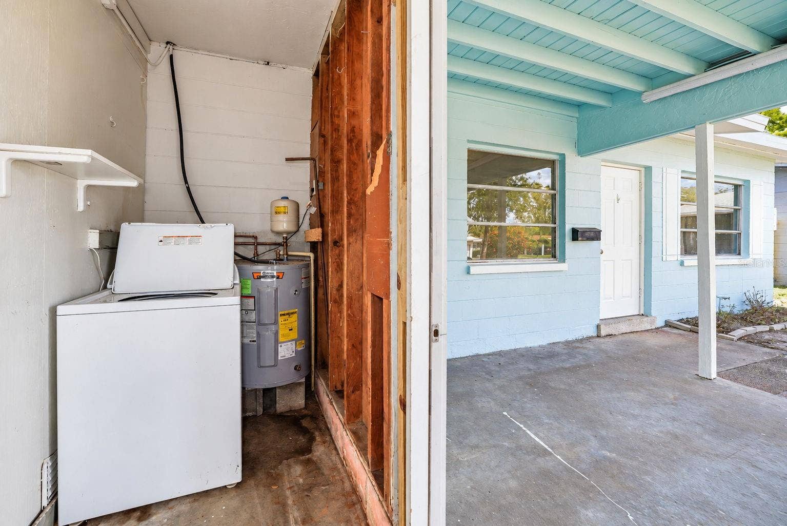 173 38TH AVENUE SE, St Petersburg, FL 33705 Unit 2 - Laundry Room w Washer/Dryer