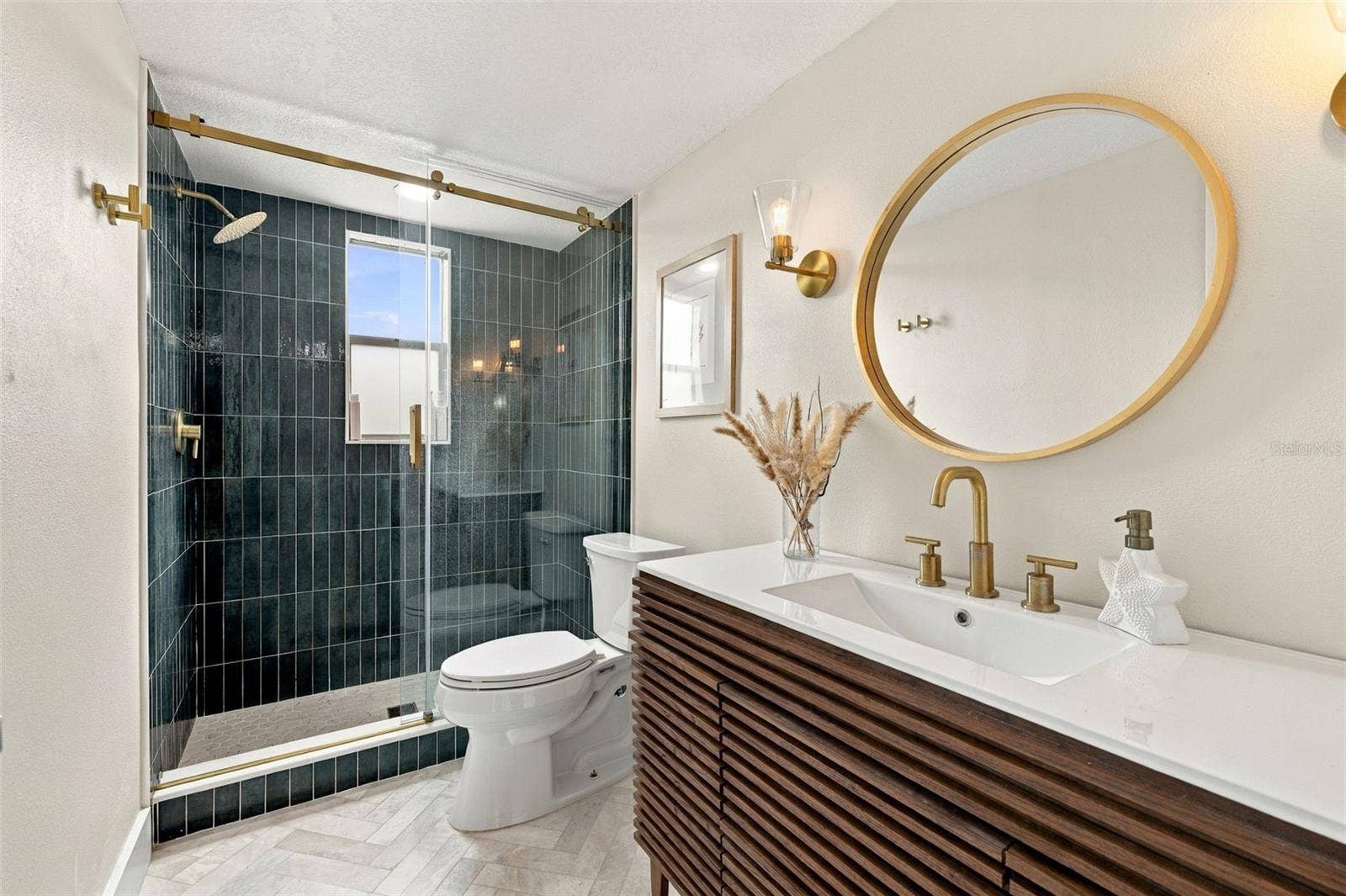 3575 GULF BOULEVARD, #105, St Pete Beach, FL 33706 3575 GULF BOULEVARD, #105, St Pete Beach, FL 33706