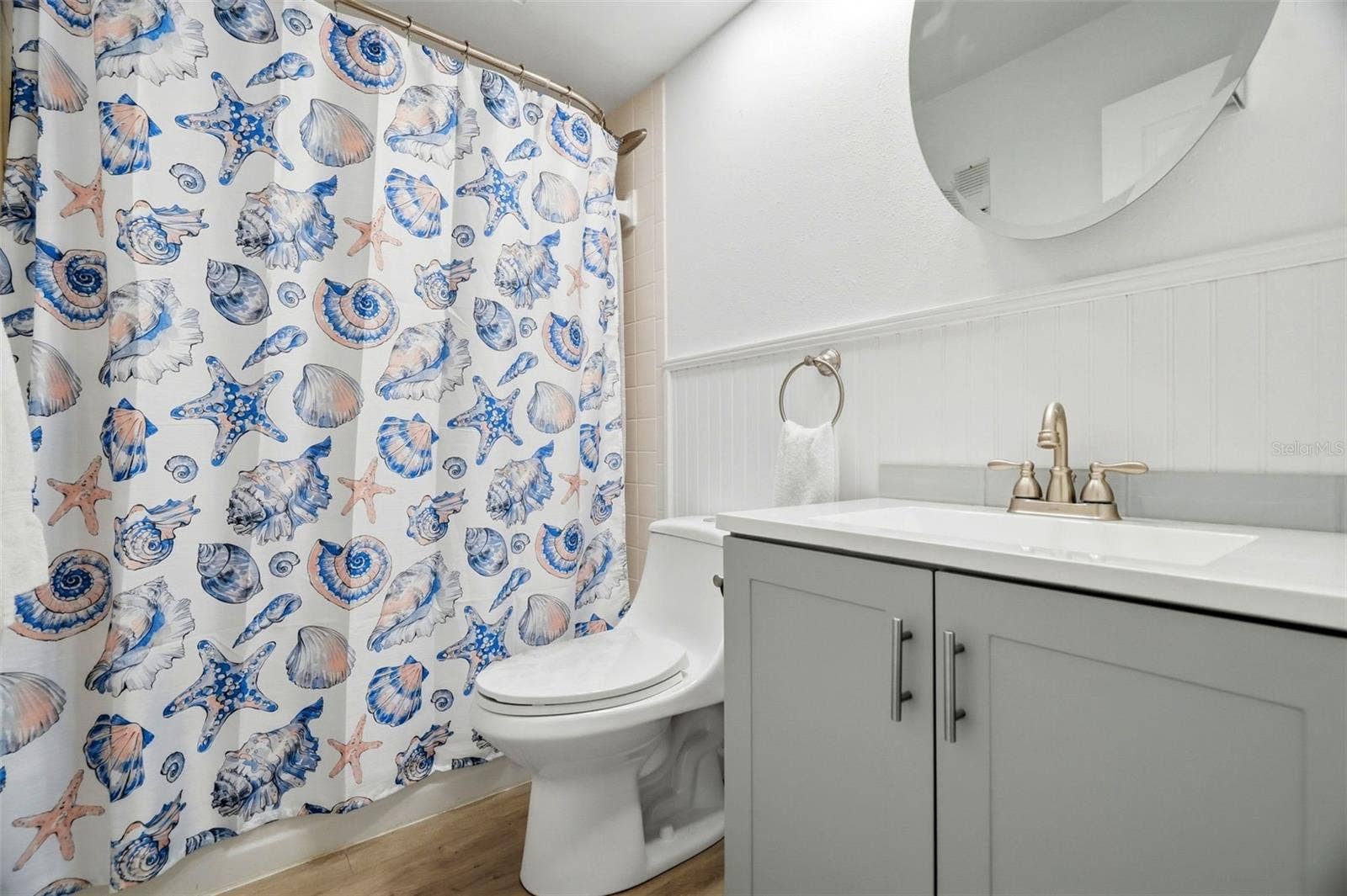 2700 NEBRASKA AVENUE, #2-203, Palm Harbor, FL 34684 Updated 2nd Bath w/tub