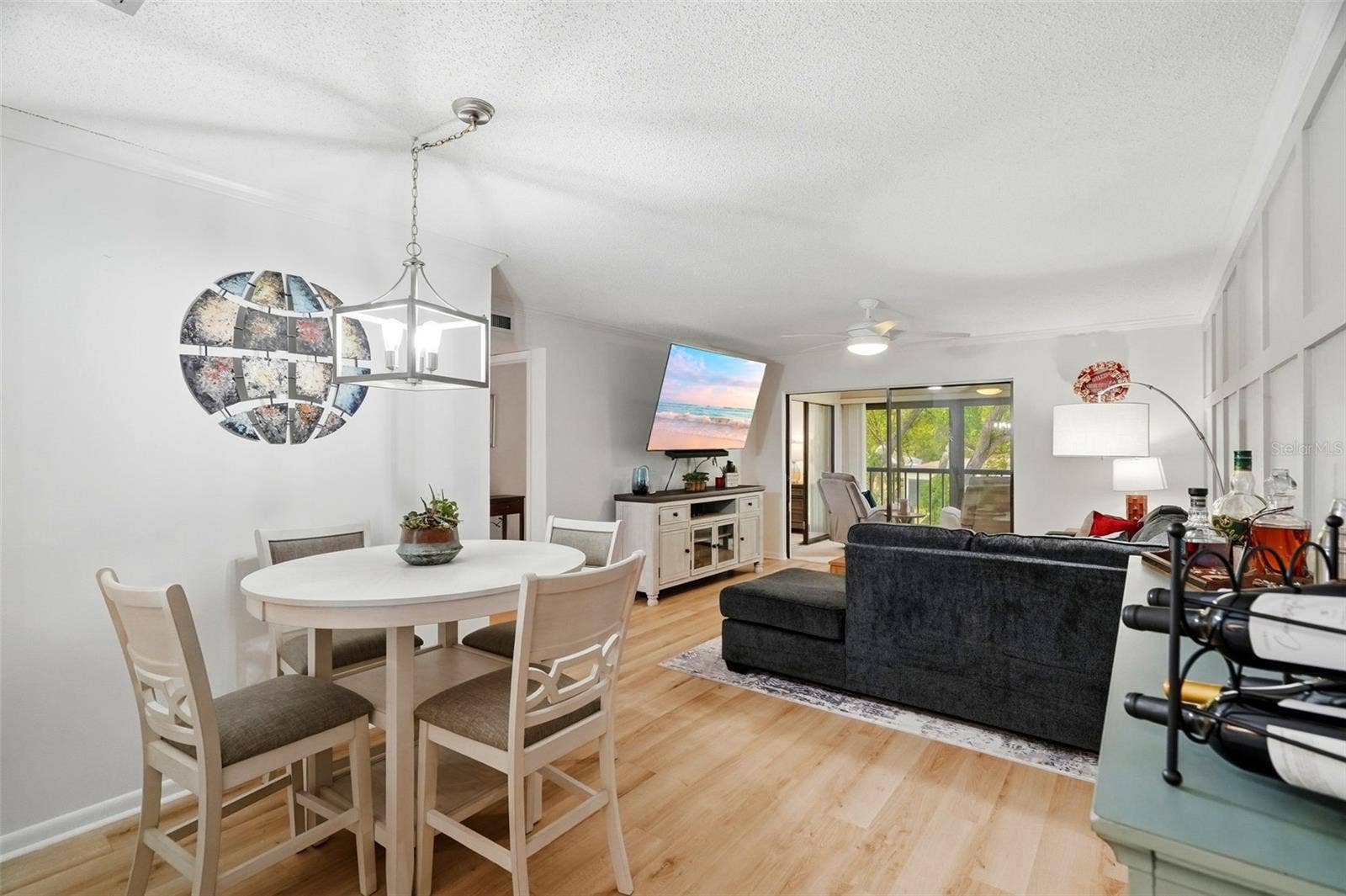 2700 NEBRASKA AVENUE, #2-203, Palm Harbor, FL 34684 Dining/Living Area